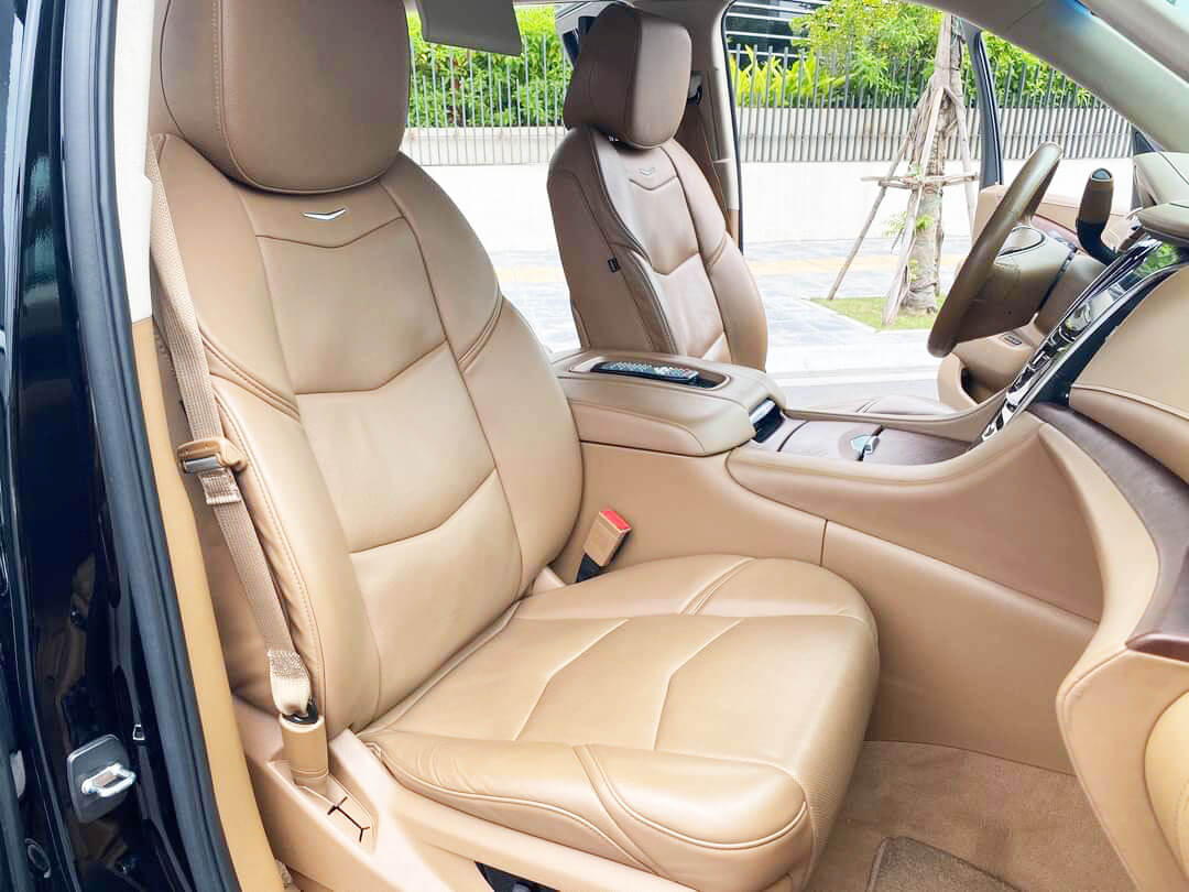 Nội Thất Khoang Lái Xe Cadilac Escalade