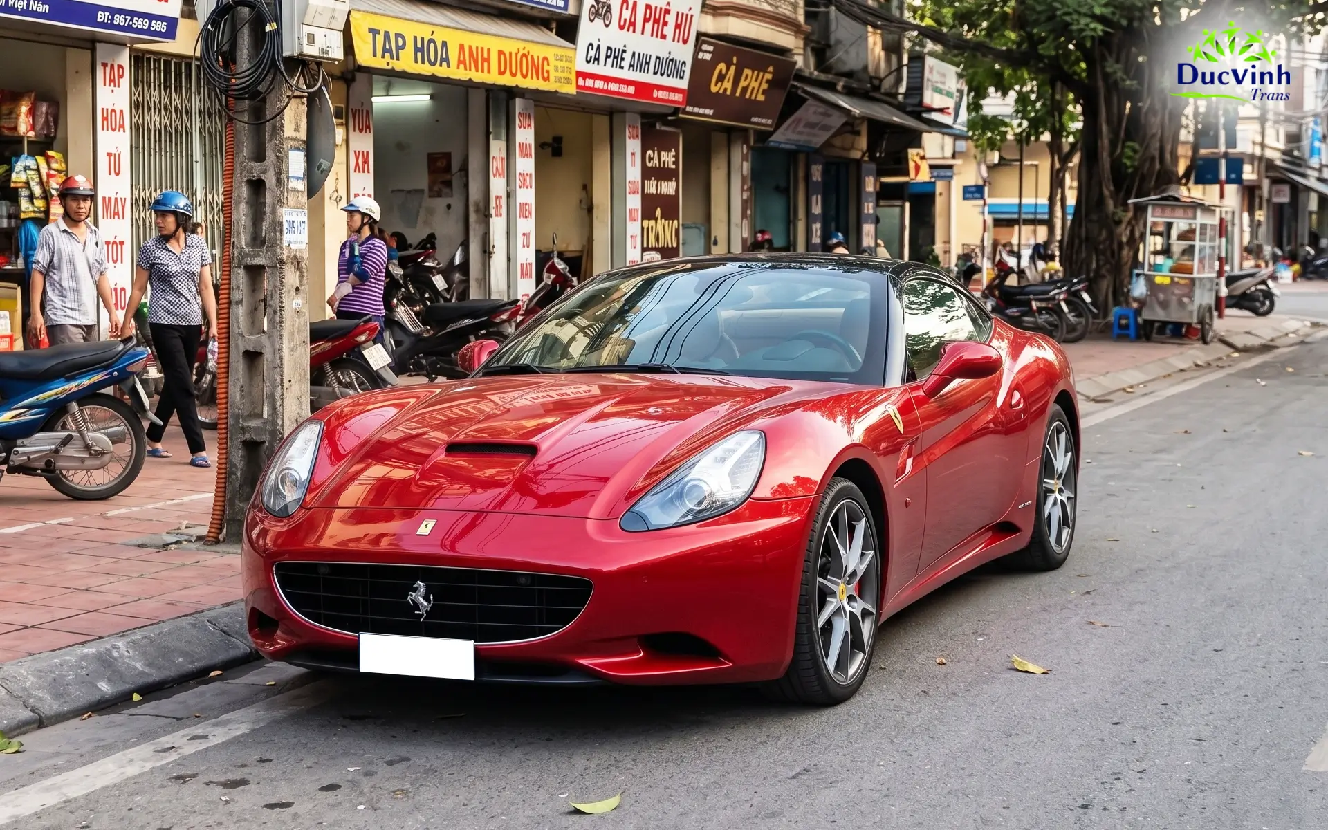 Cho thuê siêu xe Ferrari California