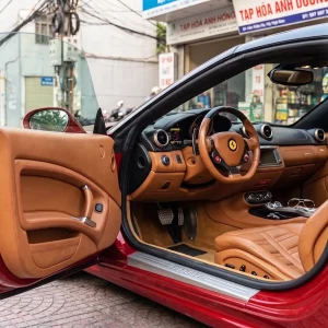 Alternative view of Cho thuê siêu xe Ferrari California