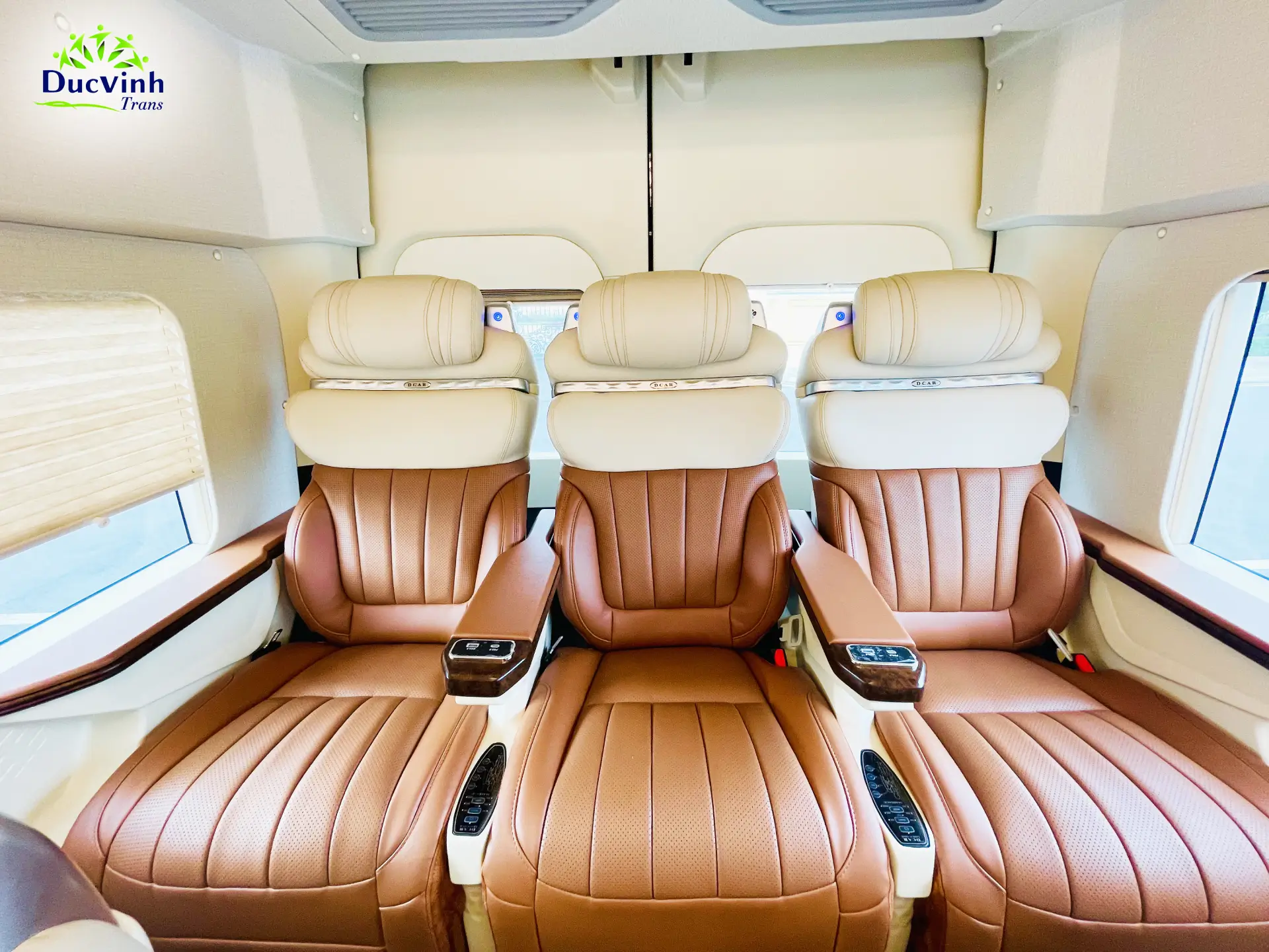 Cho Thuê Xe Dcar Limousine 11 Chỗ Ford Transit - Ảnh 4