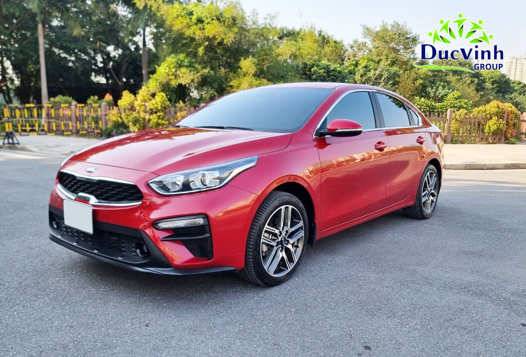 Cho thuê xe KIA Cerato theo tháng màu đỏ