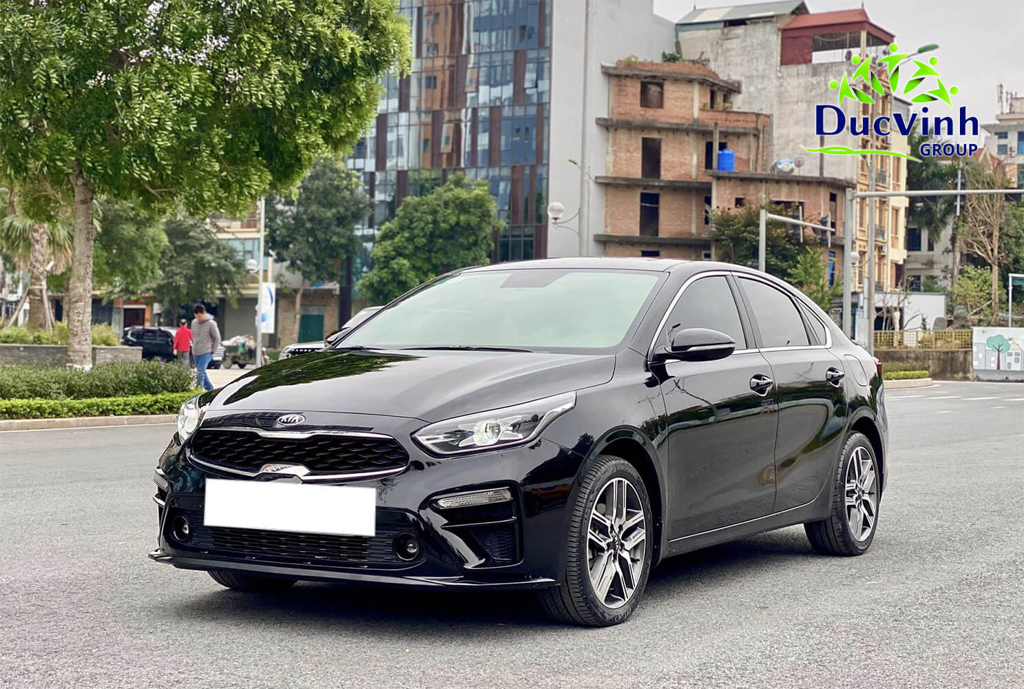 Cho thuê xe KIA Cerato theo tháng màu đen