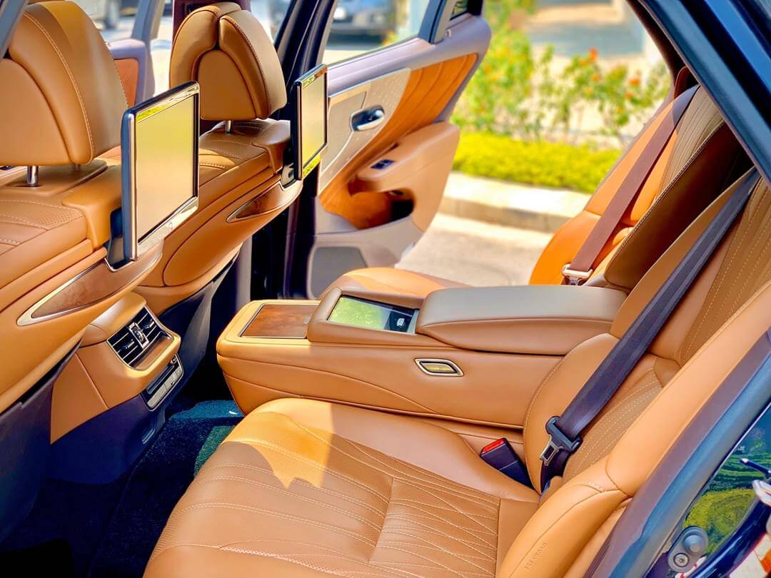 Nội thất xe sang Lexus LS