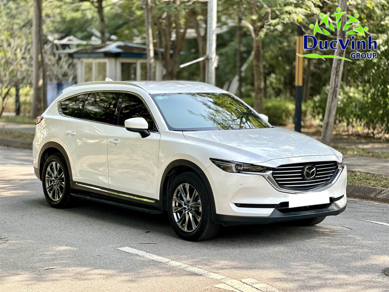 Cho thuê xe Mazda CX8 theo tháng màu trắng