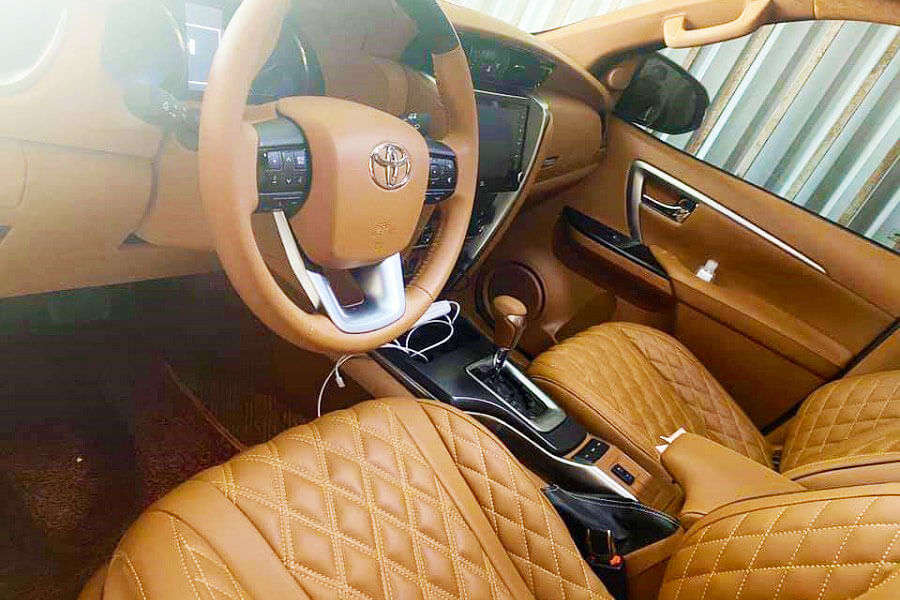 Cho Thuê Xe Toyota Fortuner 7 Chỗ