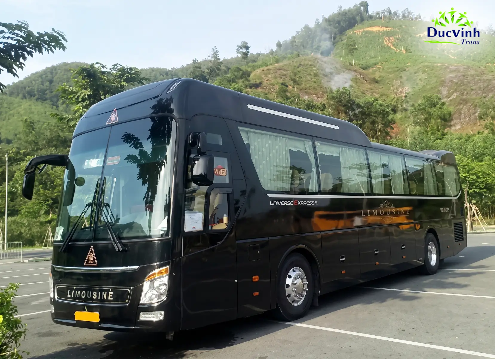 Cho Thuê Xe Univer Dcar 29 Chỗ Hạng Sang