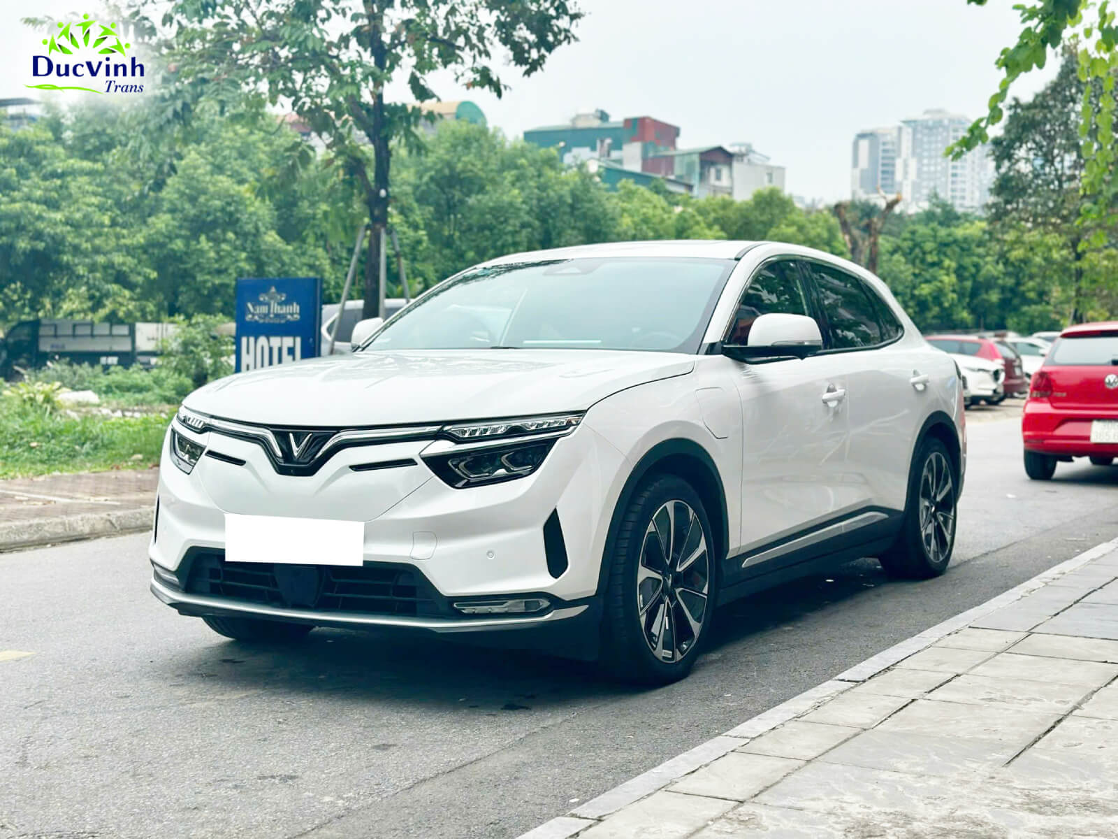 Cho Thuê Xe Vinfast VF8