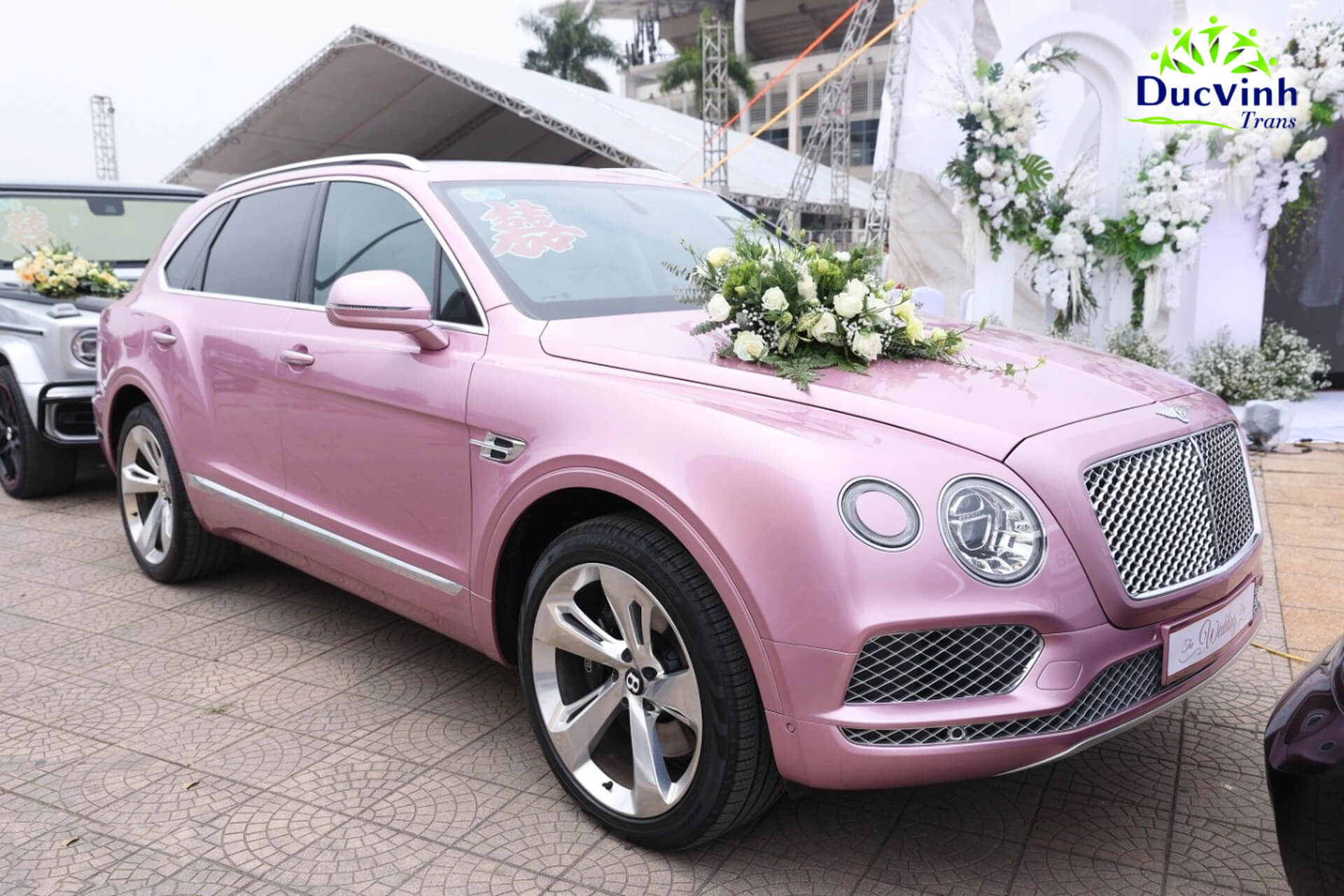 Cho Thuê Xe Cưới Bentley Bentayga Siêu Sang