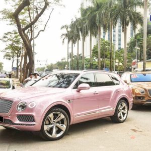 Alternative view of Cho Thuê Xe Cưới Bentley Bentayga Siêu Sang
