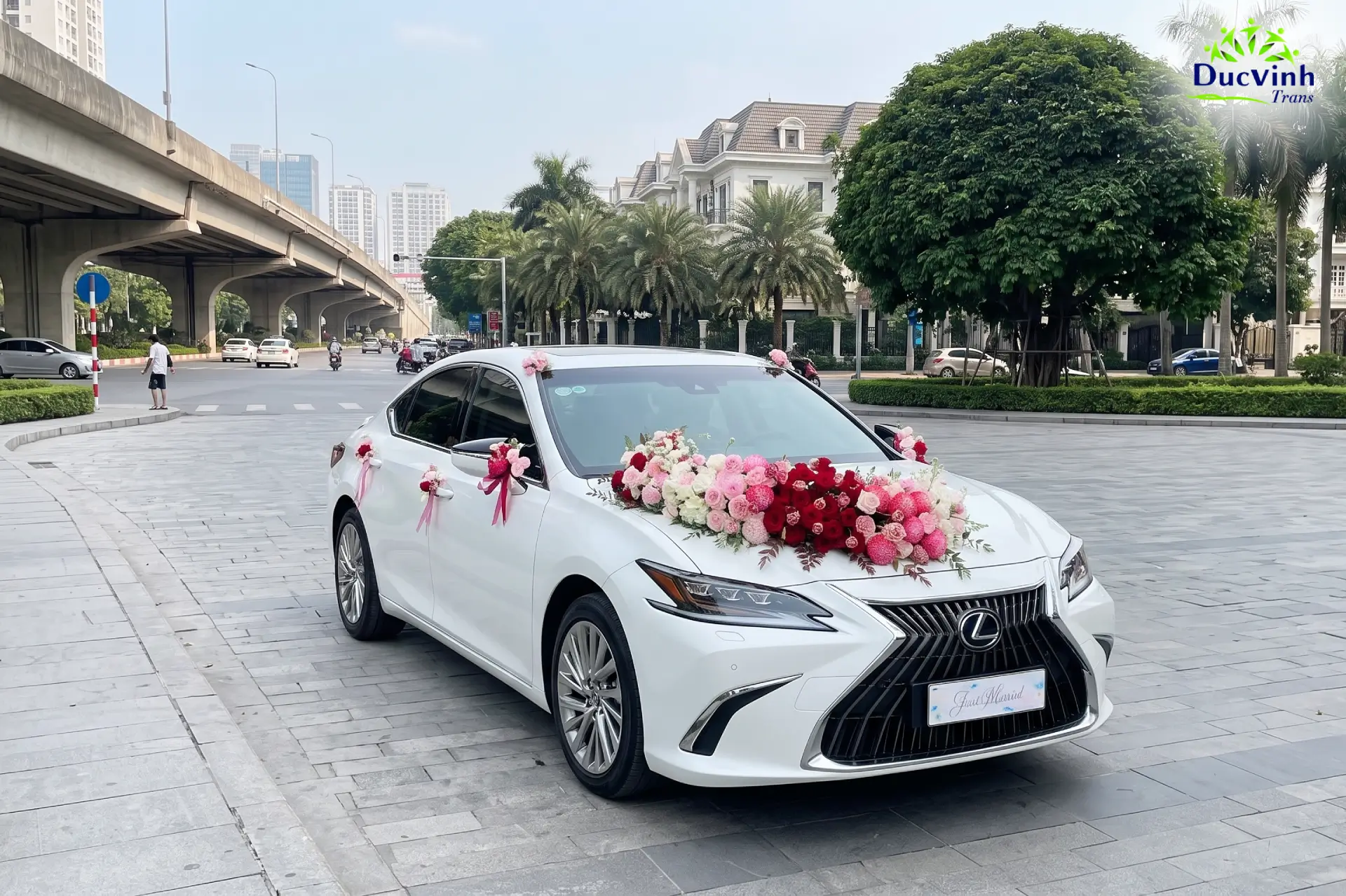 Cho Thuê Xe Cưới Lexus IS Sang Trọng