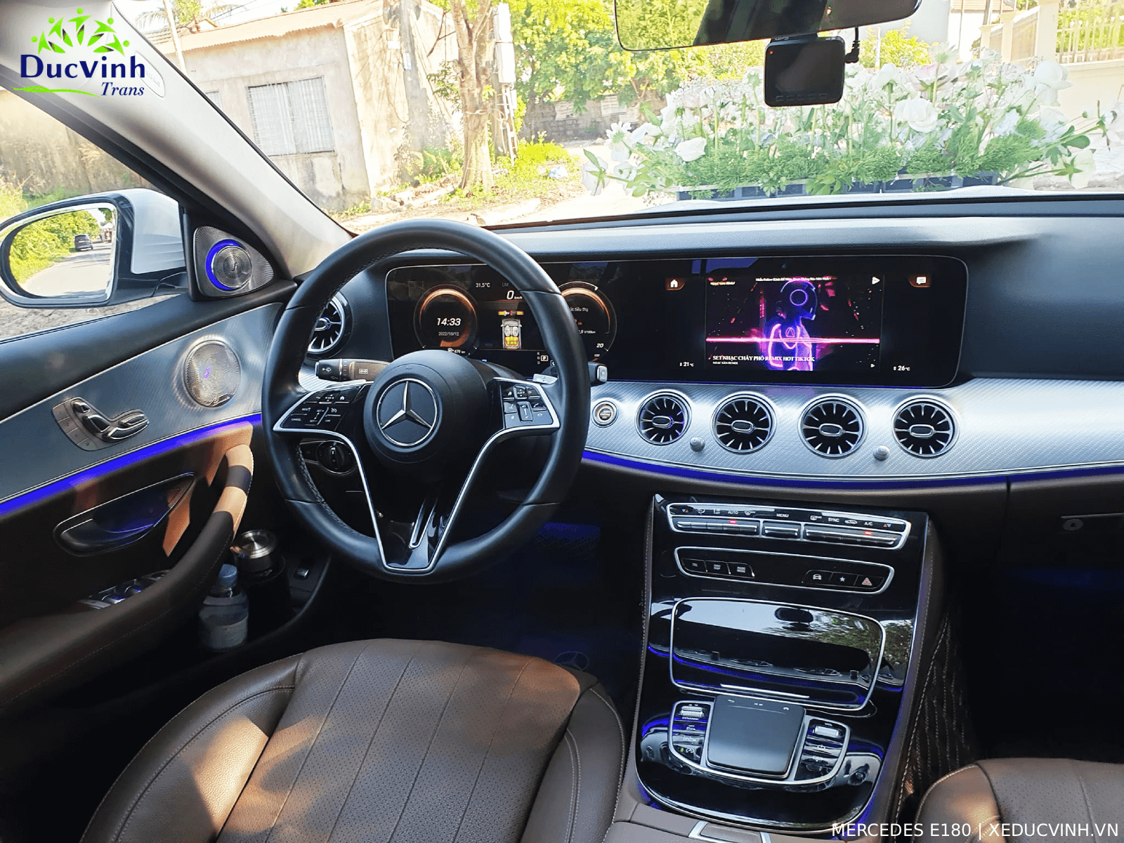 Cho Thuê Xe Cưới Mercedes E Sang Trọng - Ảnh 2