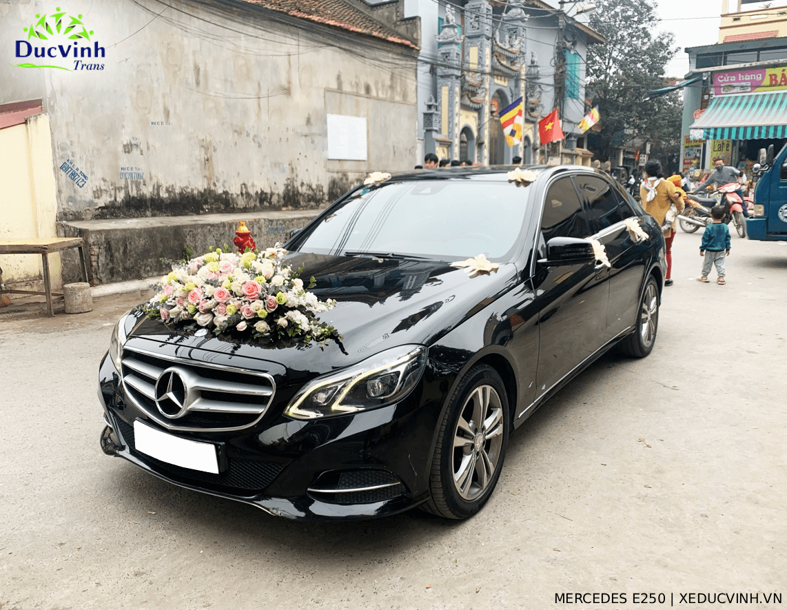 Cho Thuê Xe Cưới Mercedes E Sang Trọng - Ảnh 11