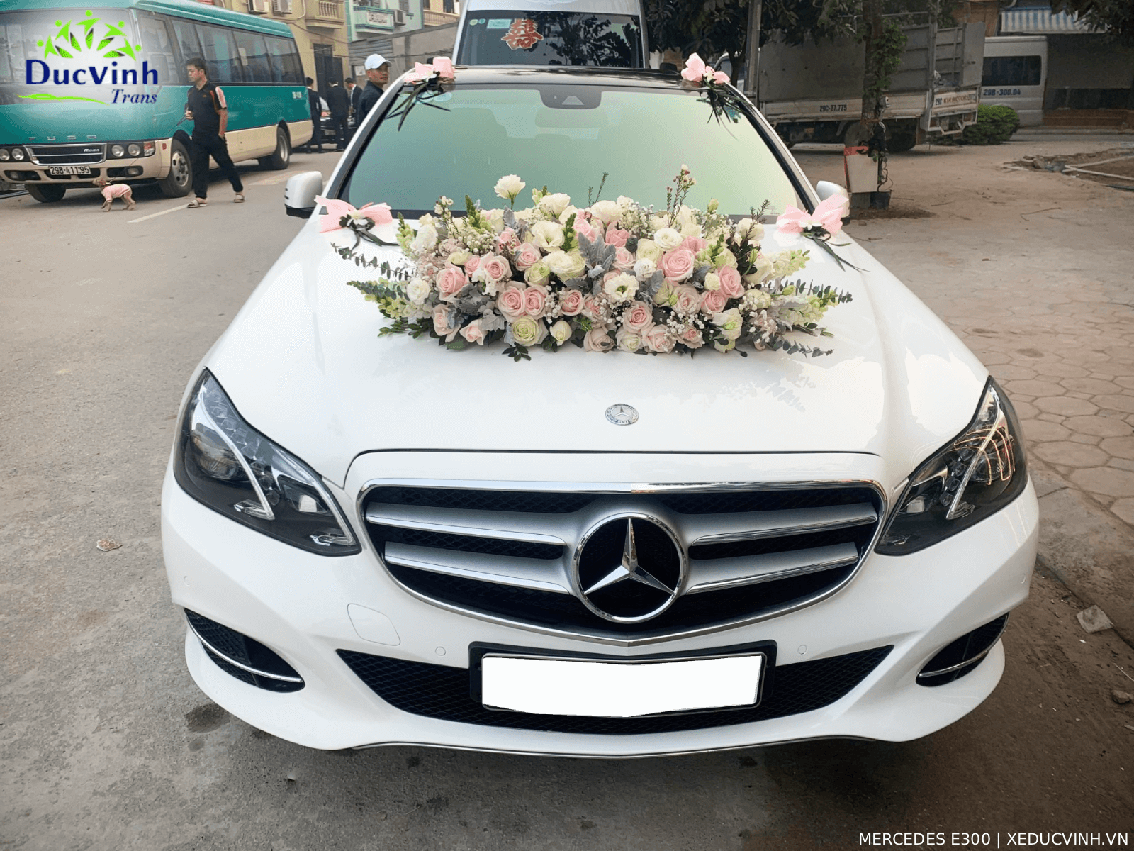 Cho Thuê Xe Cưới Mercedes E Sang Trọng - Ảnh 8
