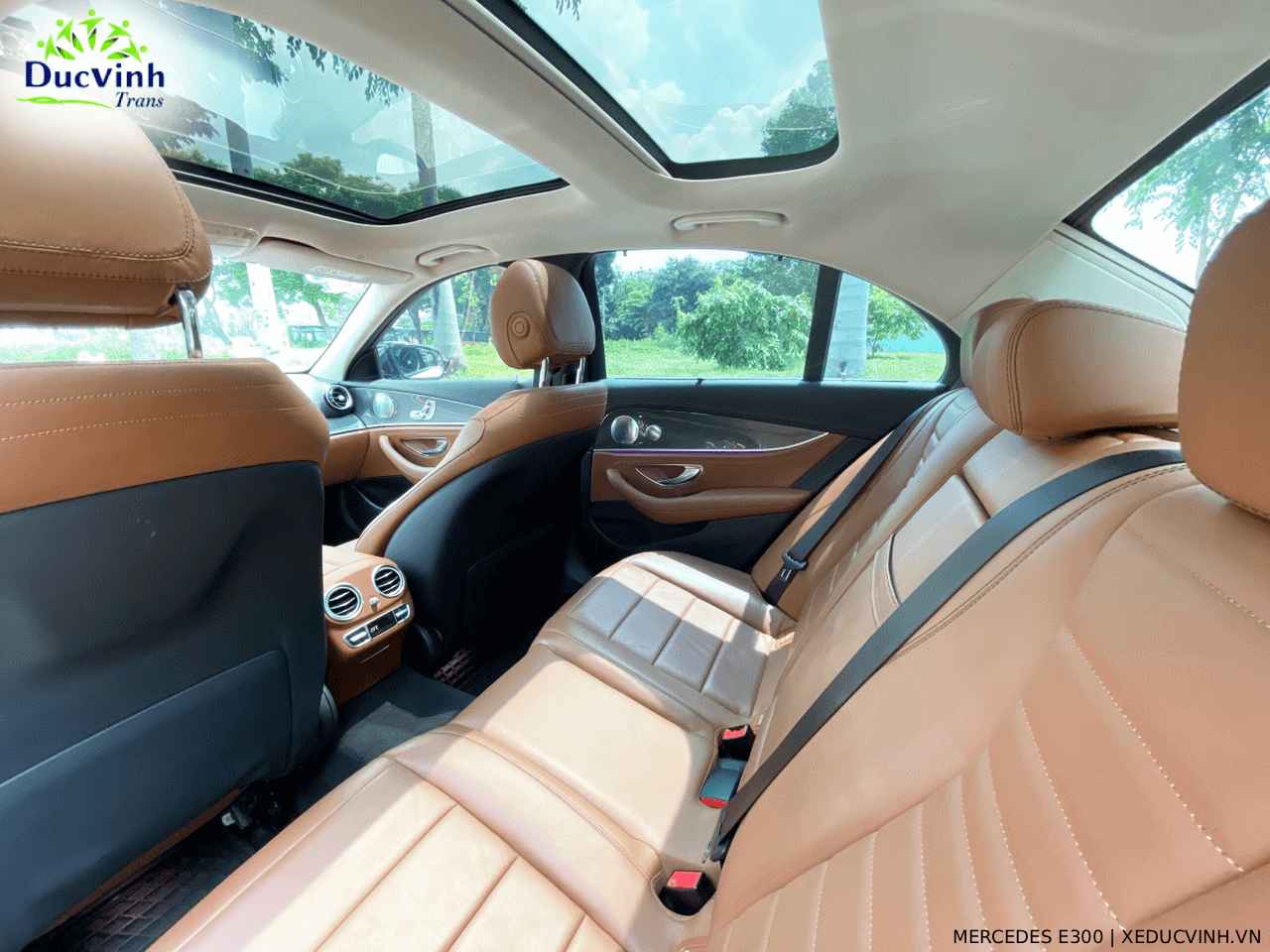 Cho Thuê Xe Cưới Mercedes E Sang Trọng - Ảnh 3