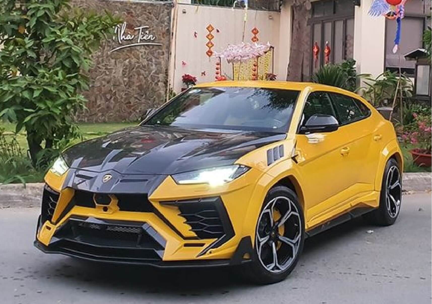 Cho Thuê Siêu Xe Lamborghini Urus