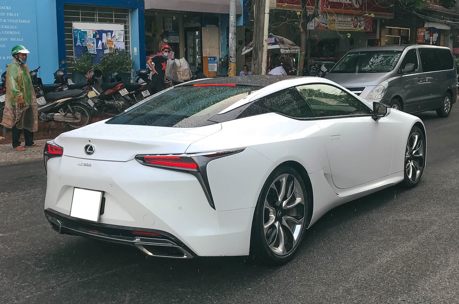 Cho Thuê Siêu Xe Lexus LC 500h