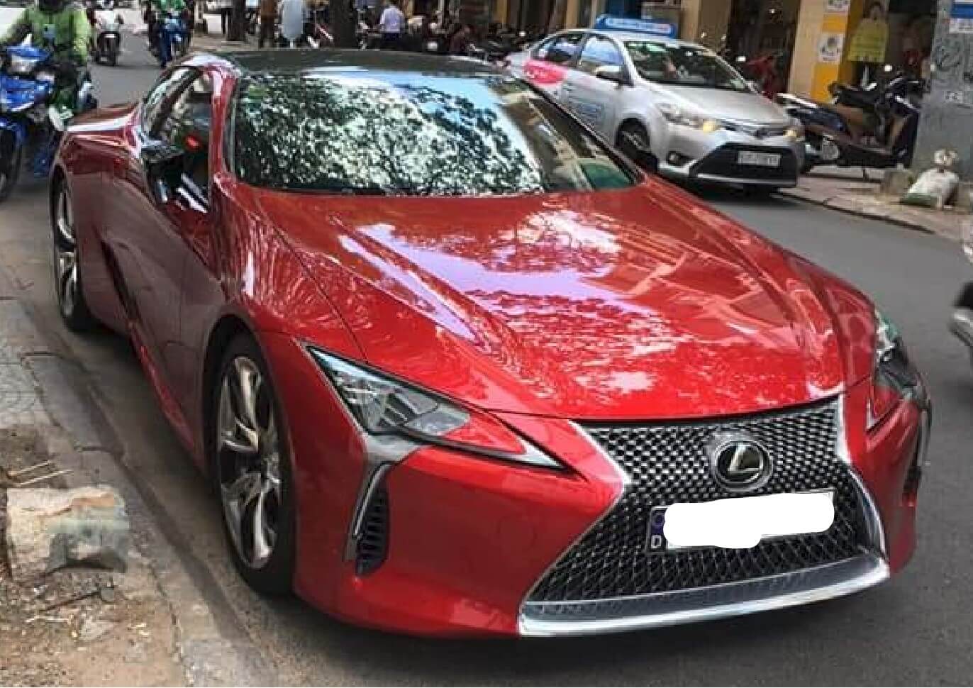 Cho Thuê Siêu Xe Lexus LC 500h