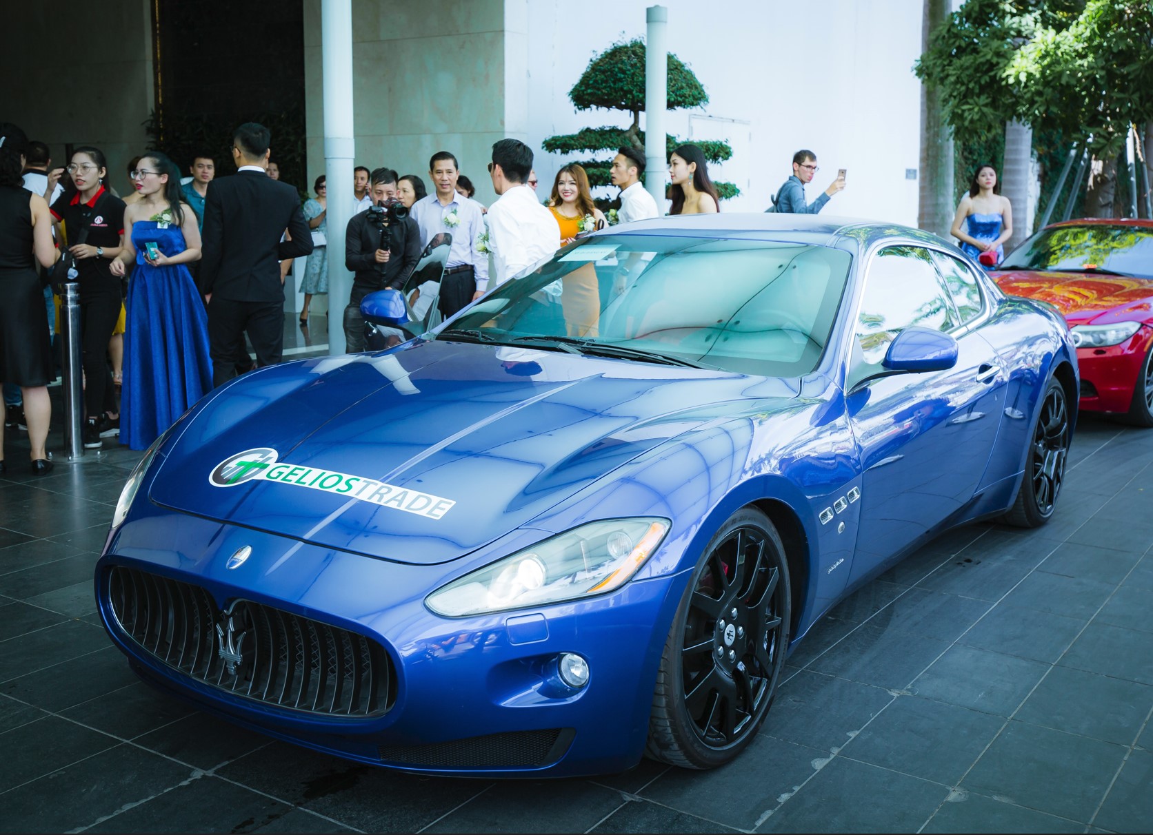 Cho Thuê Siêu Xe Maserati Granturismo