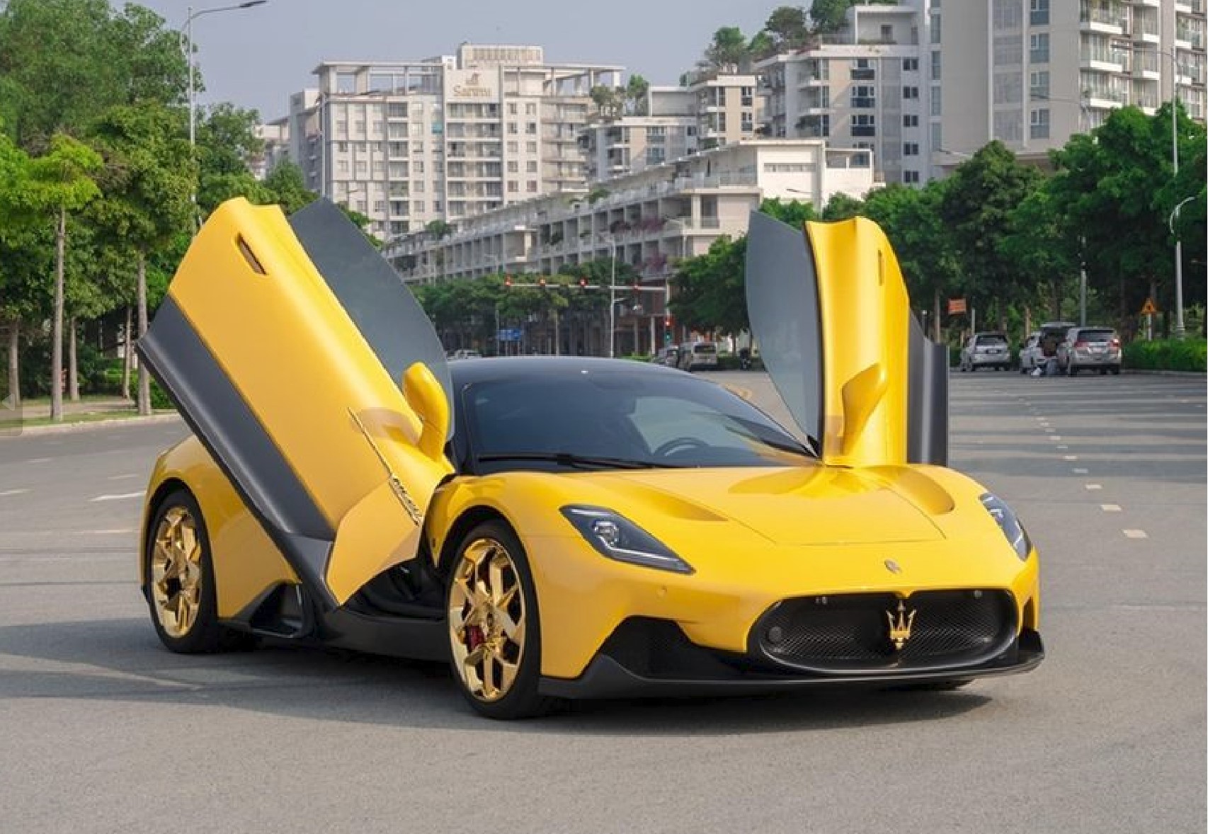Cho Thuê Siêu Xe Maserati MC20