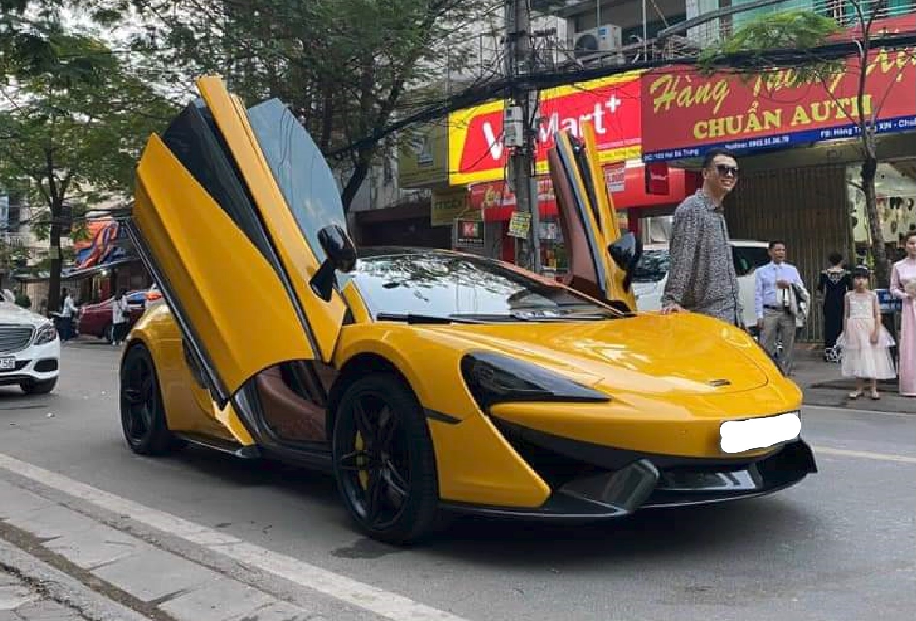 Cho Thuê Siêu Xe Mclaren 620s