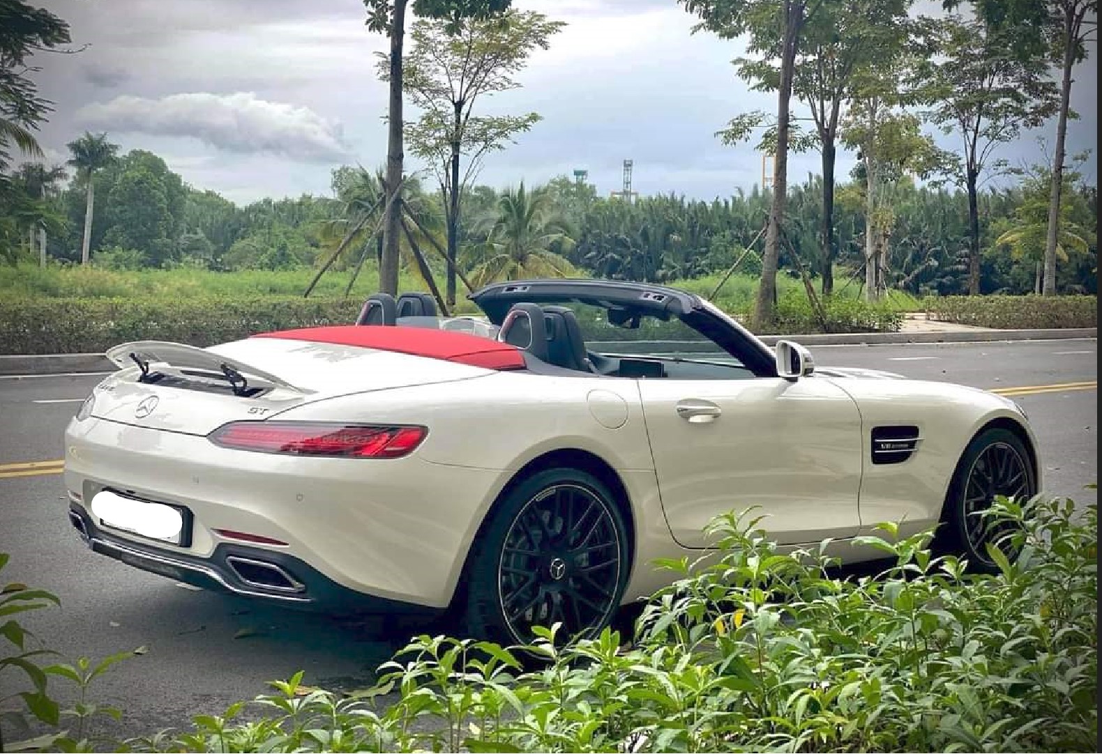 Cho Thuê Siêu Xe Mercedes AMG Roadster