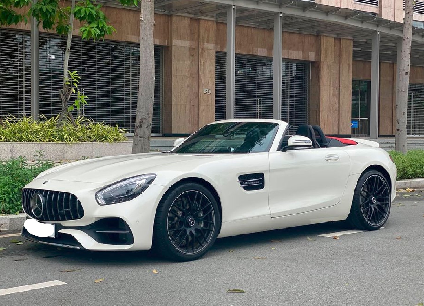 Cho Thuê Siêu Xe Mercedes AMG Roadster