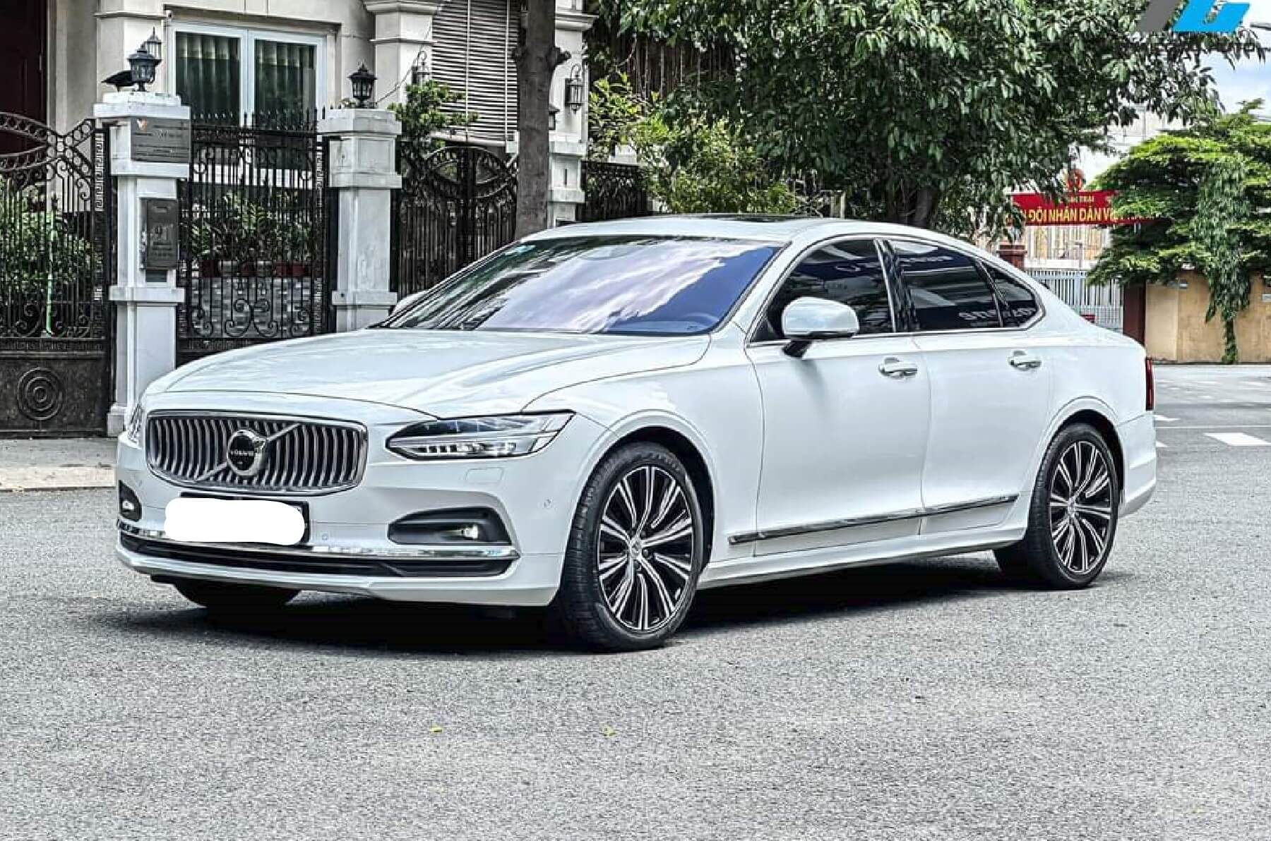 Cho Thuê Xe Volvo S90 Hạng Sang Đời Mới