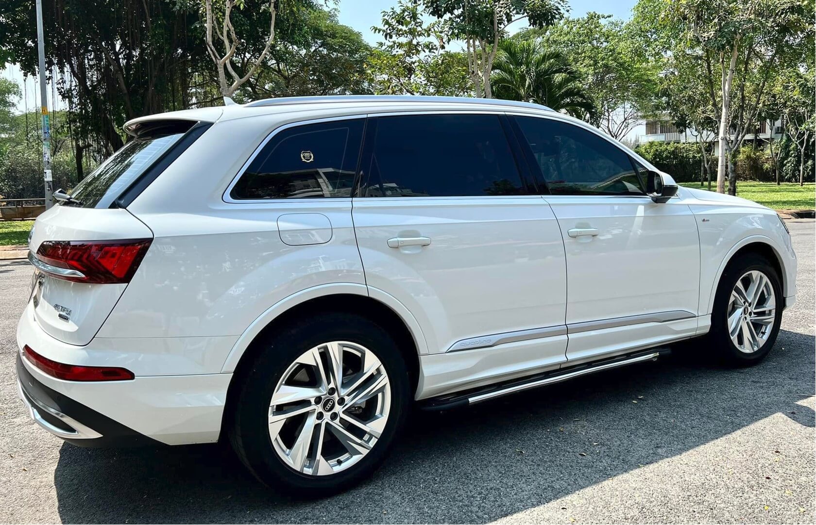Cho Thuê Xe Audi Q7 Hạng Sang