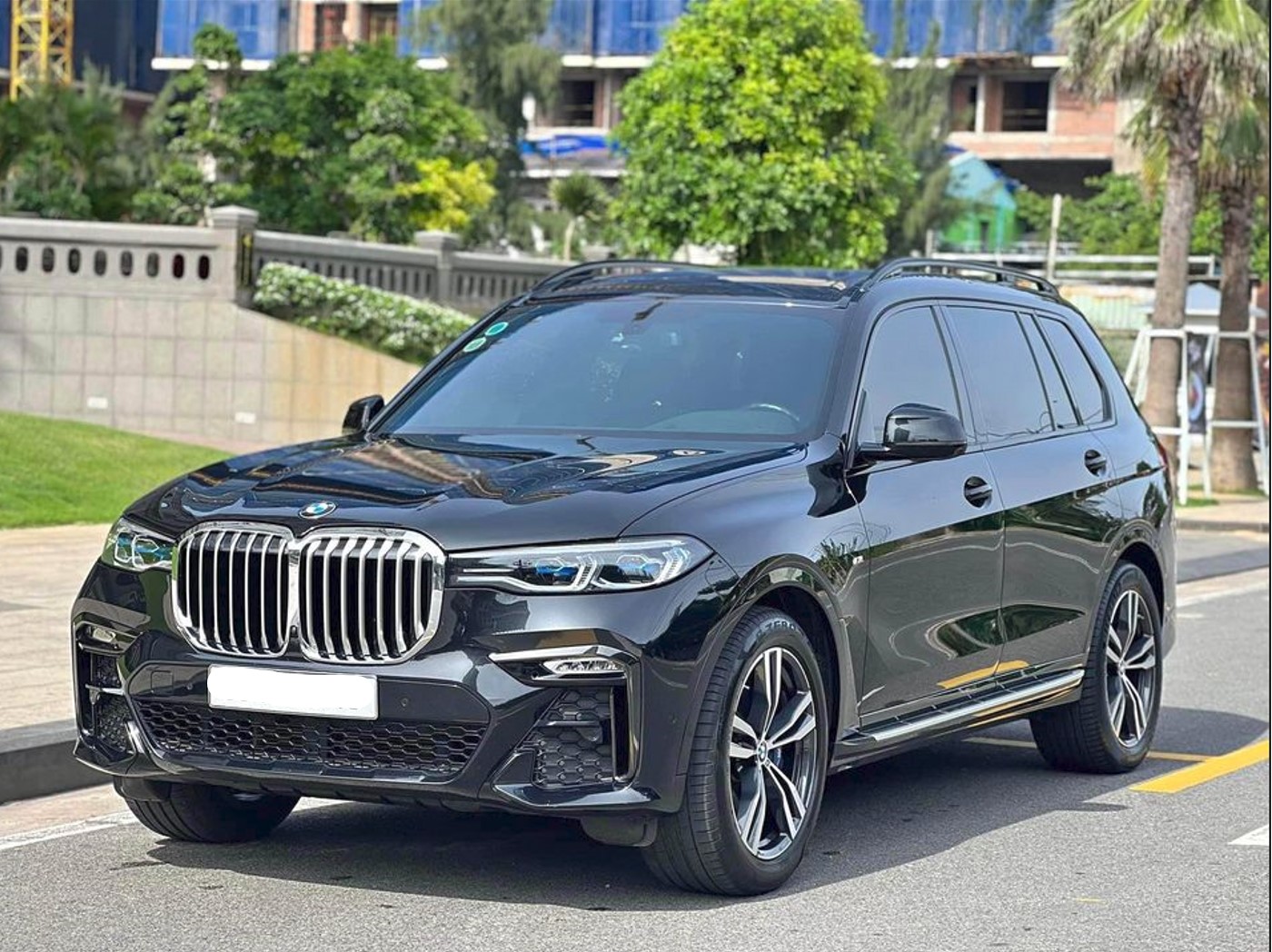 Cho Thuê Xe BMW X7 Hạng Sang