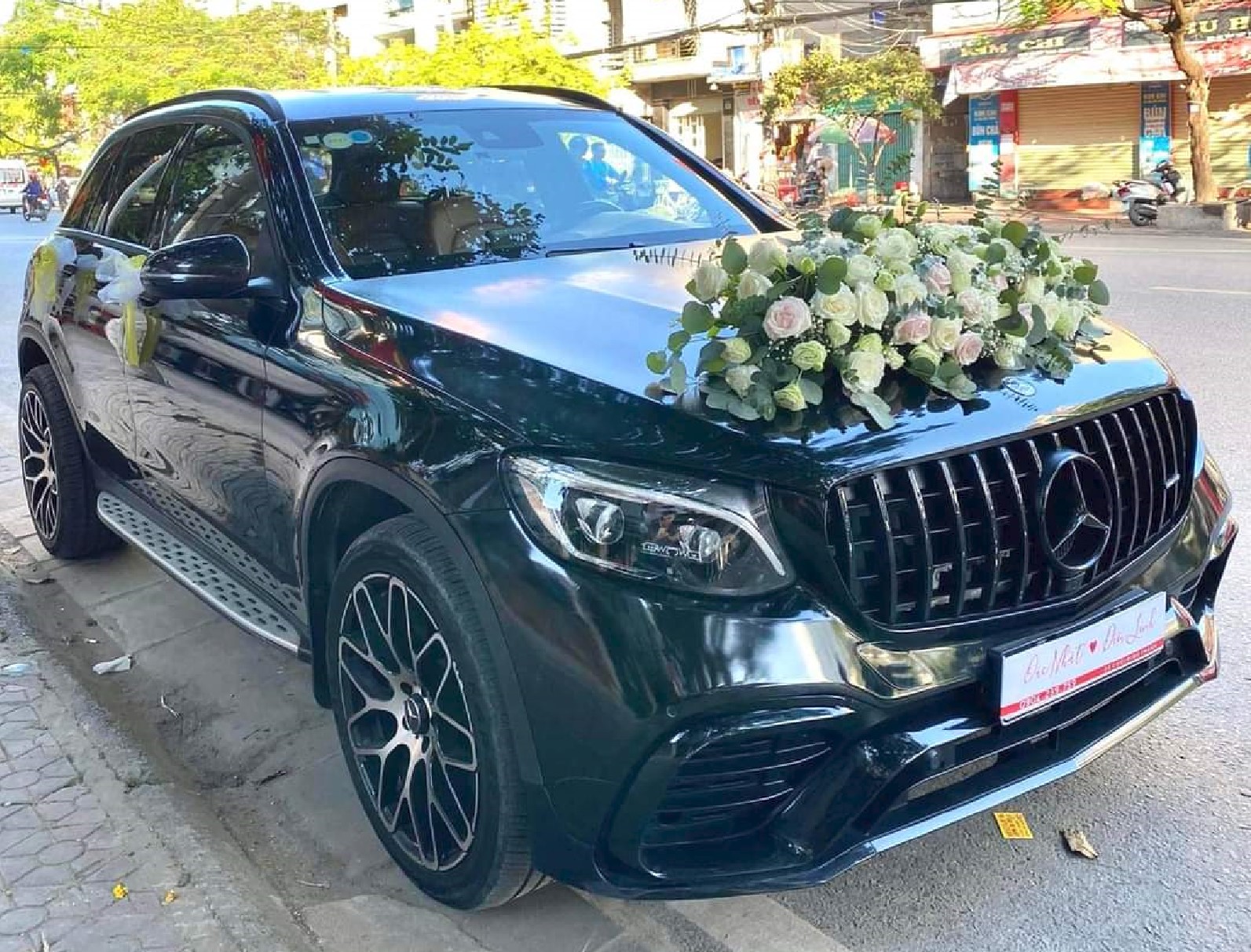 Cho Thuê Xe Cưới Mercedes GLE