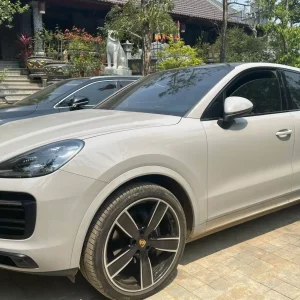 Alternative view of Cho Thuê Xe Porsche Cayenne Hạng Sang
