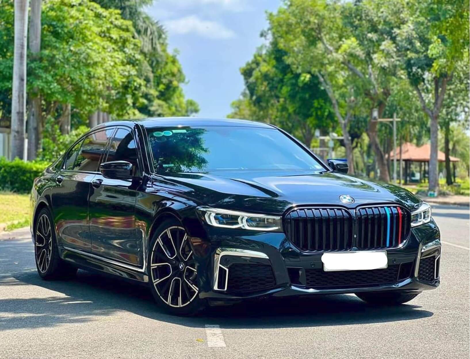 Cho Thuê Xe BMW 760Li Siêu Sang