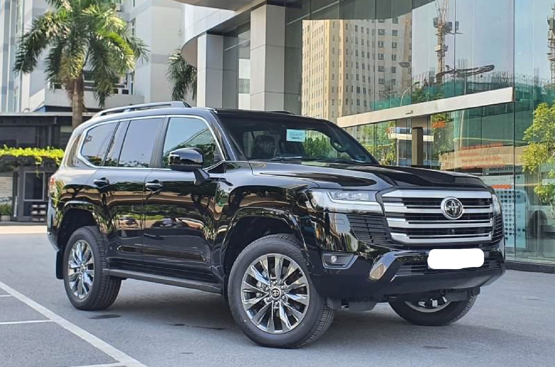 Cho Thuê Xe Toyota Land Cruiser LC300