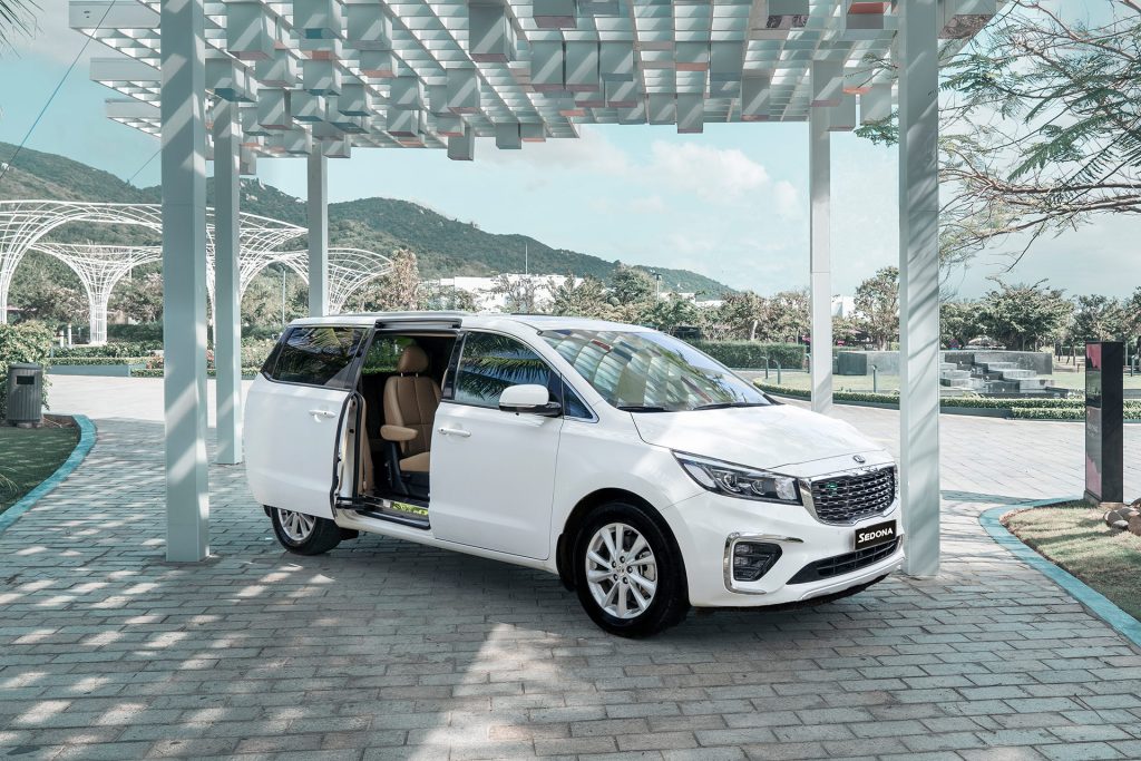 Cho Thuê Xe KIA Sedona 7 Chỗ